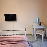 Royal Jelly - Renovated With Pool Just 5 Minutes Walk From The By Mana Gers شقة فندقية Marathiás