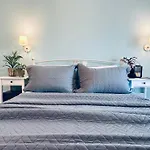 Royal Jelly - Renovated With Pool Just 5 Minutes Walk From The By Mana Gers شقة فندقية Marathiás