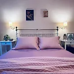 Royal Jelly - Renovated With Pool Just 5 Minutes Walk From The By Mana Gers Marathiás