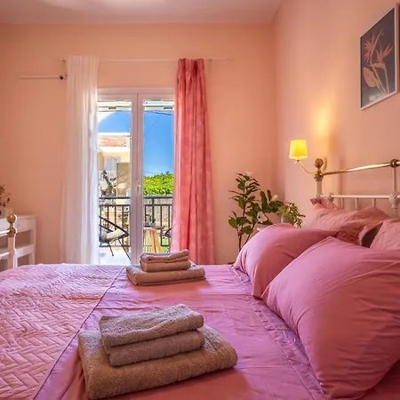 Royal Jelly - Renovated With Pool Just 5 Minutes Walk From The By Mana Gers Aparthotel 3*
