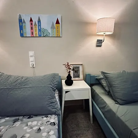 Aparthotel Royal Jelly - Renovated With Pool Just 5 Minutes Walk From The By Mana Gers Marathiás
