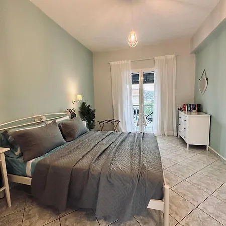 Royal Jelly - Renovated With Pool Just 5 Minutes Walk From The By Mana Gers 3* Marathiás