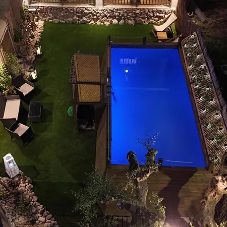 Royal Jelly - Renovated With Pool Just 5 Minutes Walk From The By Mana Gers