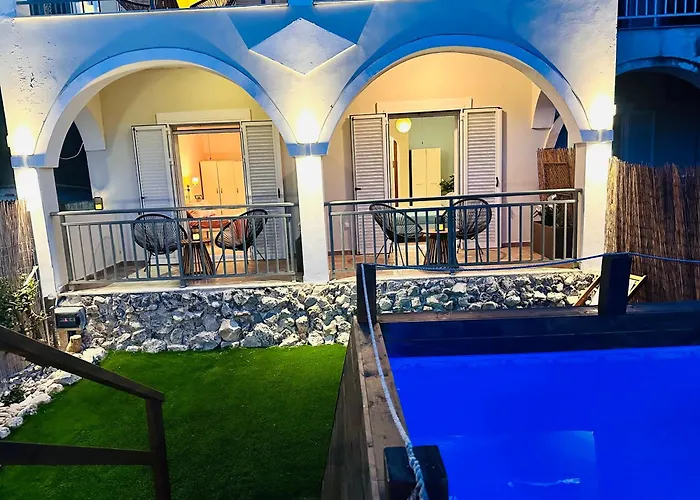 Royal Jelly - Renovated With Pool Just 5 Minutes Walk From The By Mana Gers Marathiás