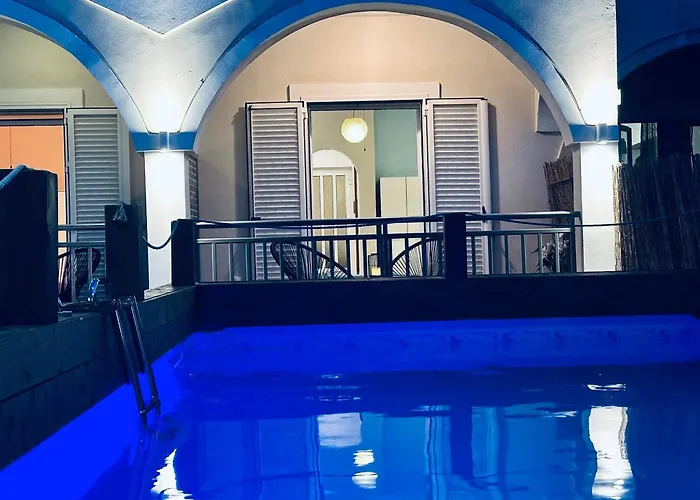 Royal Jelly - Renovated With Pool Just 5 Minutes Walk From The By Mana Gers Appart hôtel 3*