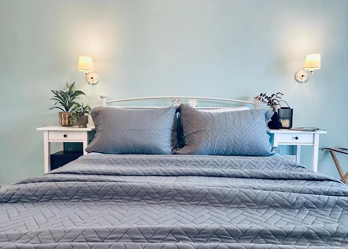 Royal Jelly - Renovated With Pool Just 5 Minutes Walk From The By Mana Gers Appart hôtel Marathiás