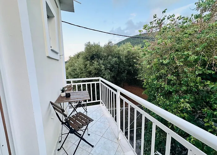 Royal Jelly - Renovated With Pool Just 5 Minutes Walk From The By Mana Gers Marathiás
